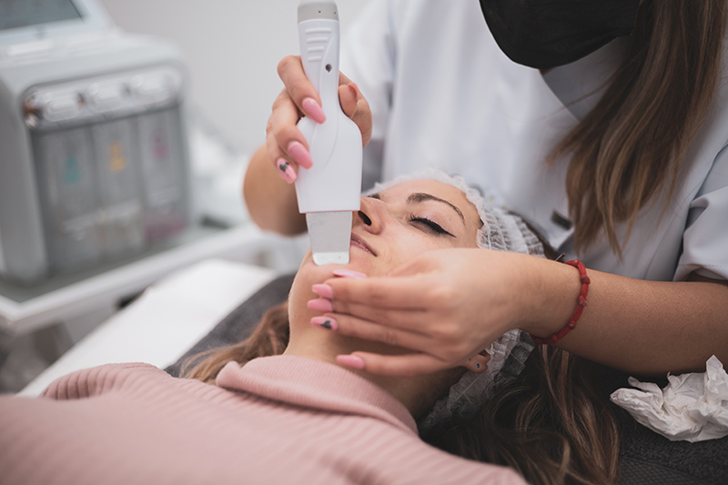 Woman receiving HUFU therapy